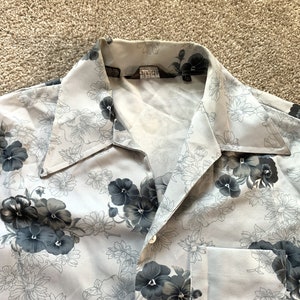 Vintage 70s Attitude Grayish Blue Floral Print Disco Shirt Large