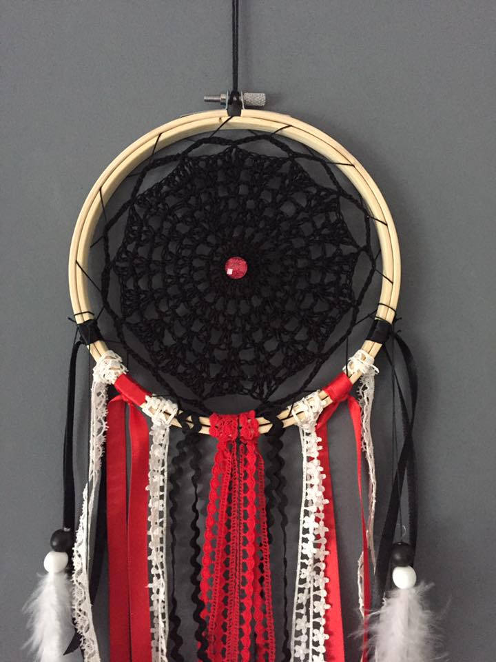 Attrapes Reves Rouge Noir Blanc