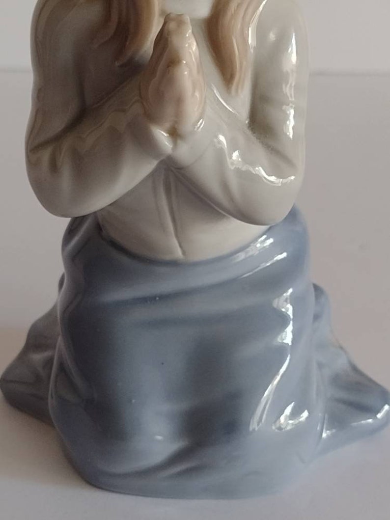 Vintage 1985 NAO by Lladro Porcelain Figurine Guide Me 61G Praying Young Girl 6 image 9