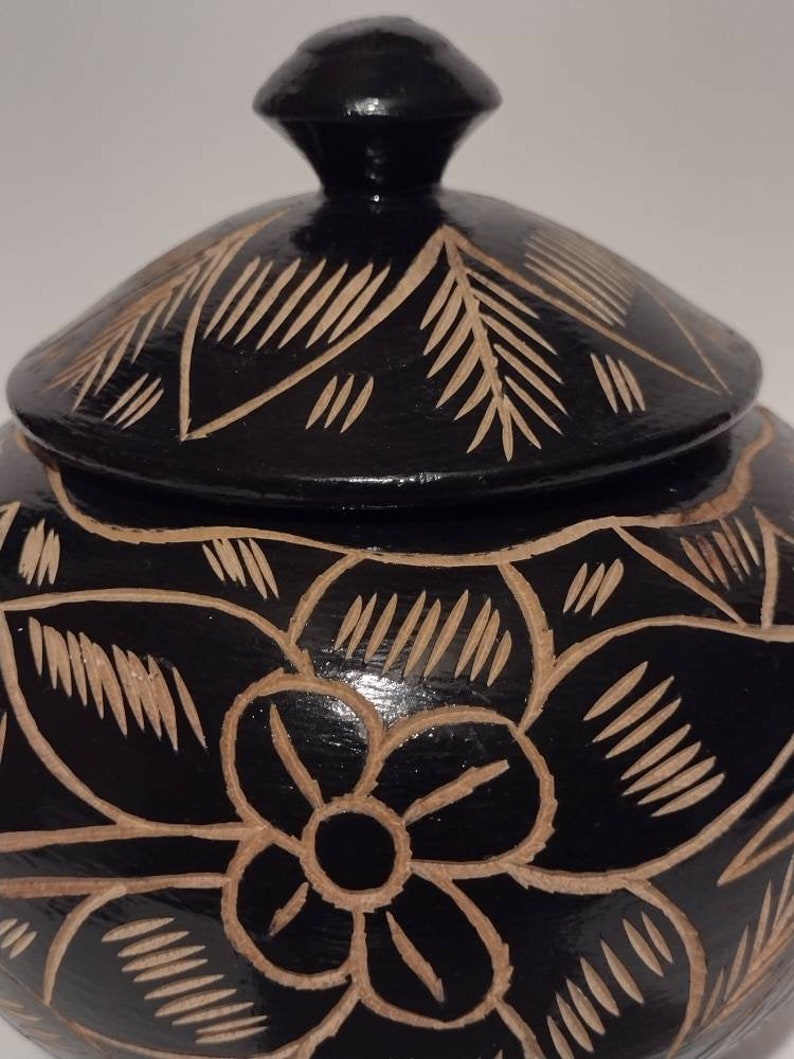 Indigenous Hand Carved & Painted Wood Painted Bird Floral Bowl Container Box Stash Box 6 image 9