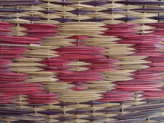 Vintage Handmade Unbranded Woven Straw Basket Sum… - image 8