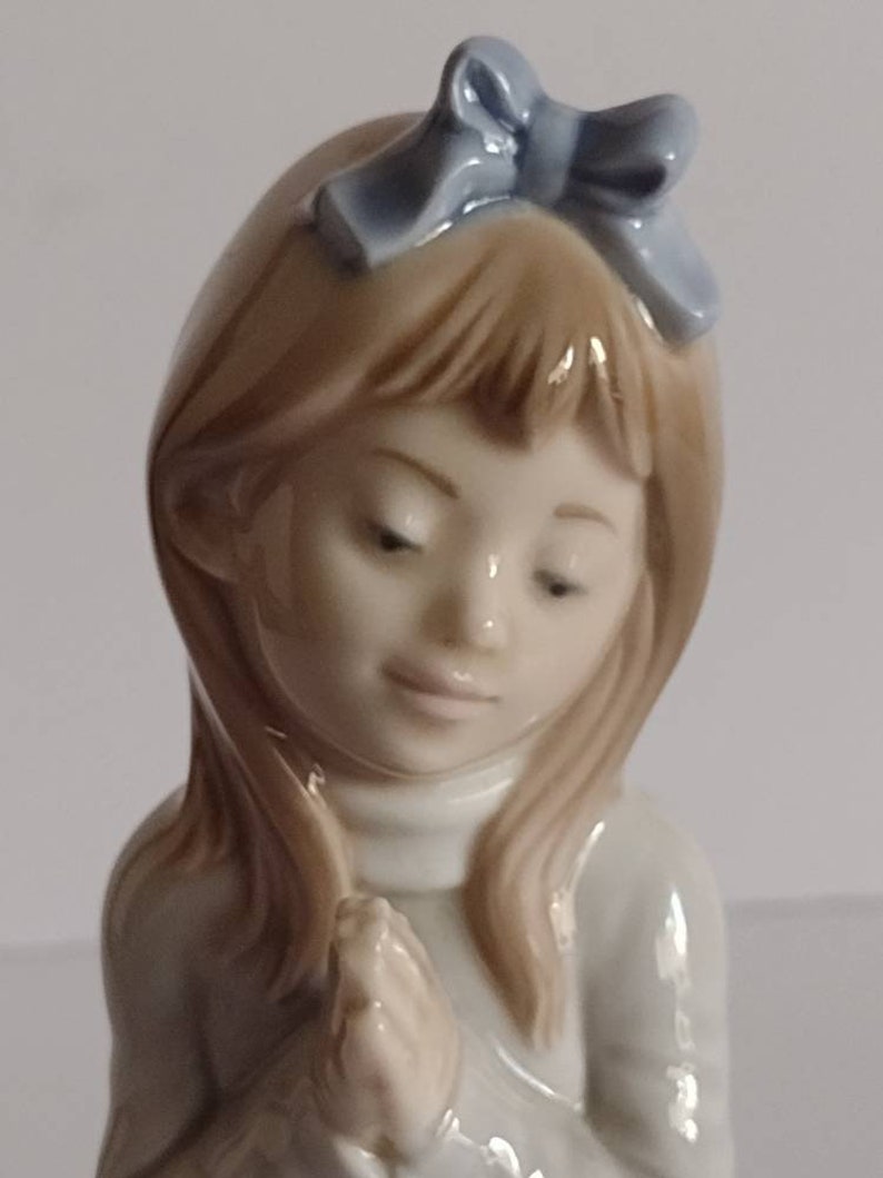 Vintage 1985 NAO by Lladro Porcelain Figurine Guide Me 61G Praying Young Girl 6 image 8