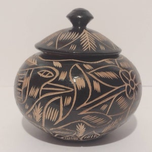 Indigenous Hand Carved & Painted Wood Painted Bird Floral Bowl Container Box Stash Box 6 image 3
