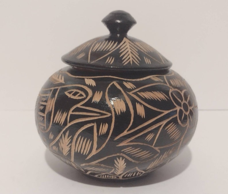 Indigenous Hand Carved & Painted Wood Painted Bird Floral Bowl Container Box Stash Box 6 image 3