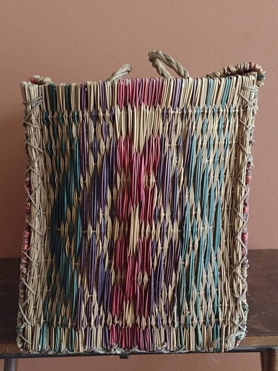 Vintage Handmade Unbranded Woven Straw Basket Sum… - image 3