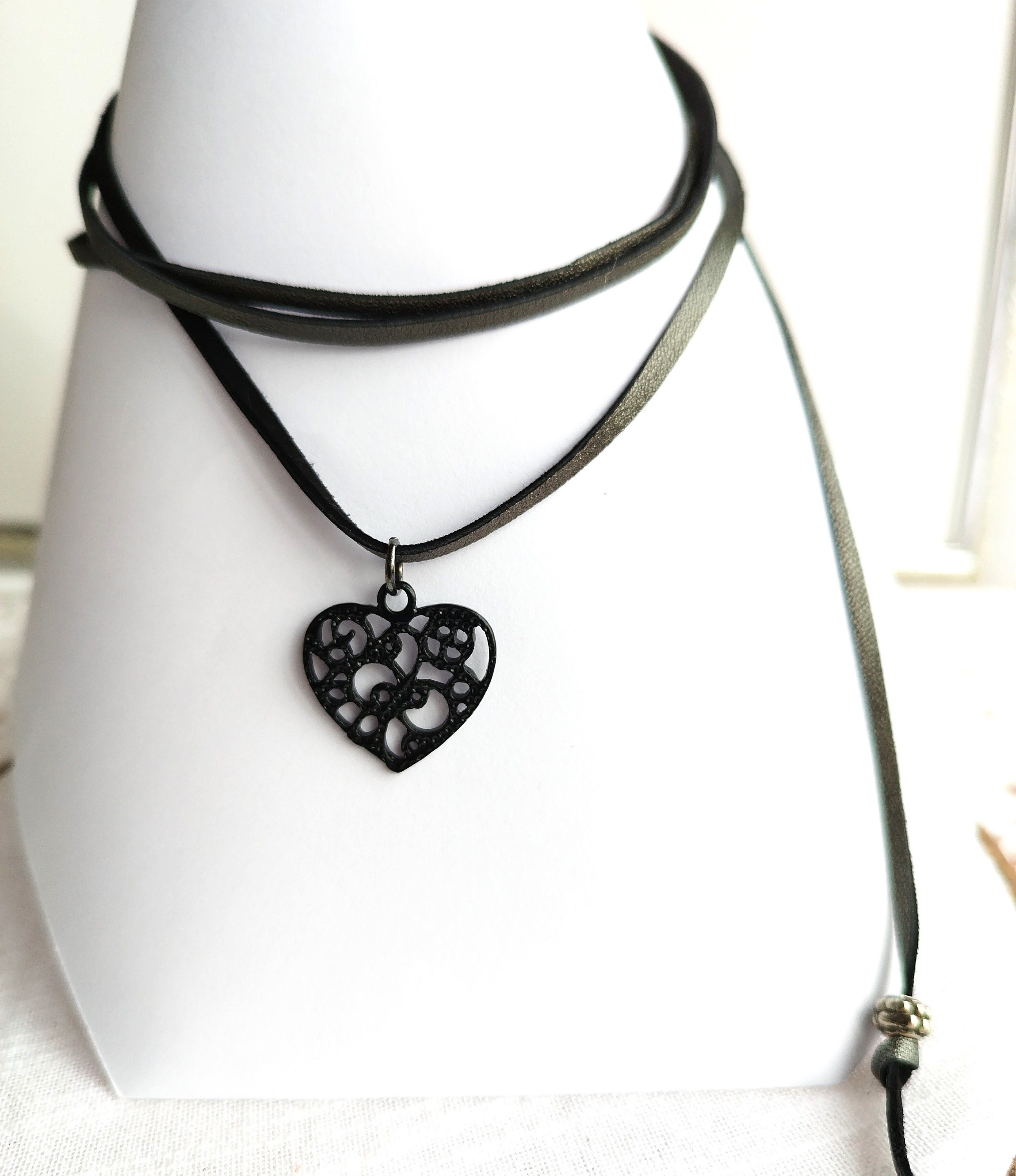 Collana girocollo nera, collana girocollo a stella, girocollo in pelle