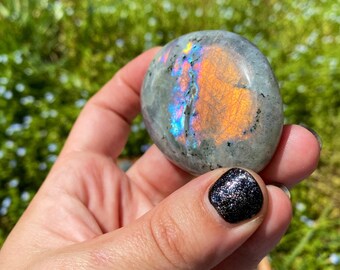 Rainbow Flash Labradorite Palm Stone