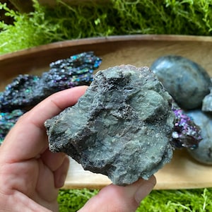 Raw Emerald in Matrix