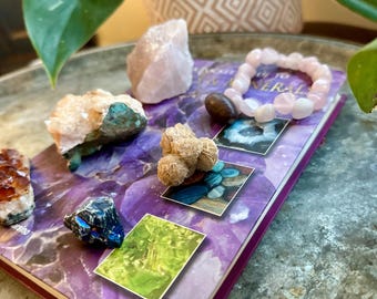 Healing Crystals Gift Set: Book, Stones and Bracelet