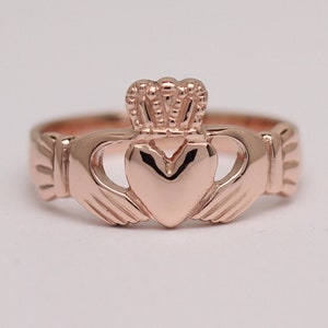 Claddagh ring. Mens claddagh ring, silver or 14K gold or platinum celtic ring, Irish jewelry. Irish ring.