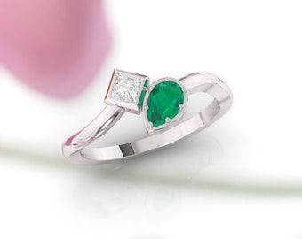 Emerald engagement ring. Pear shape Emerald and Princess diamond. Eternity ring. Wedding ring. 14K / 18K / Platinum.