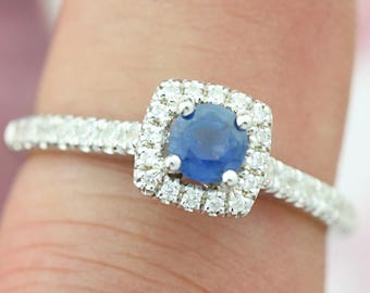 Sapphire engagement ring. Ring, saffier en de diamant. Verkrijgbaar in Platinum, 14K, 18k wit, geel of goud steeg.