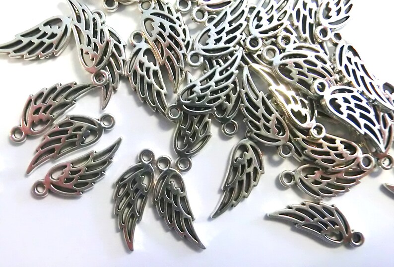 Ailes d'ange 50 ailes pendentif couleur argent Antique charmes S227 image 1