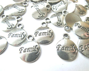 30 pendants Family Charm 16 x 11 mm color antique silver #S468