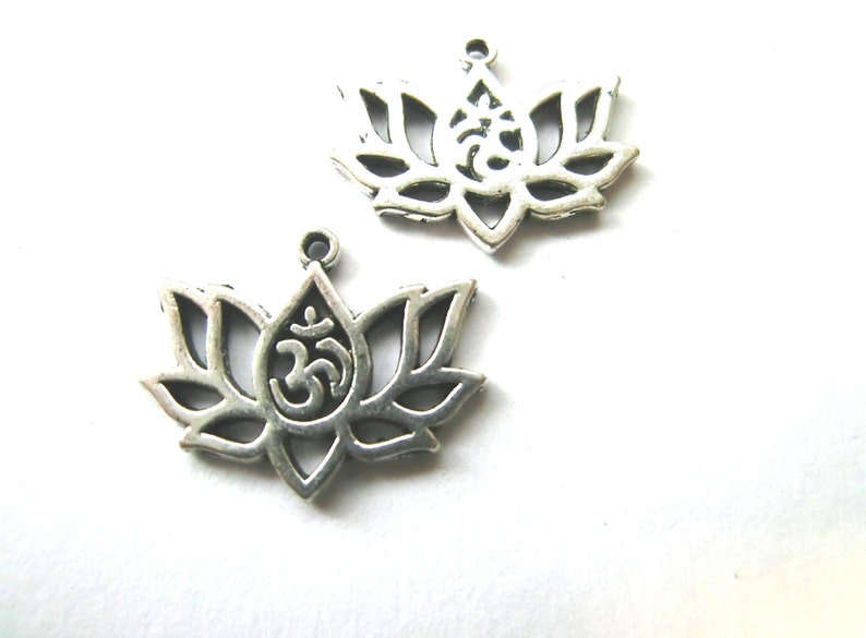 10 pendants lotus flower Ohm Lotus color antique silver S497 image 3