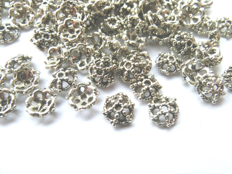100 bouchons perlés Embouts Capuchons perlés Couronne 7 mm Couleur argent antique pour perles de 6 mm S190 image 3