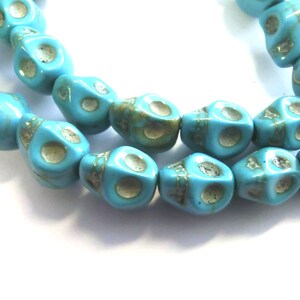 Skull Color turquoise 10 x 8 mm Stone Beads 1 Strand Skull Skull to thread image 5