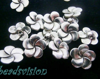 30 Perles de Métal Flower Spacer Métal Couleur argent antique 14 mm #S107