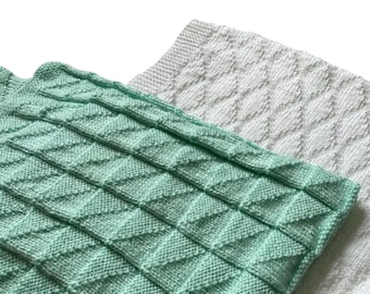 Easy Baby Blanket KNITTING PATTERNS Beginner Friendly, Simple Triangles and Dazzling Diamonds