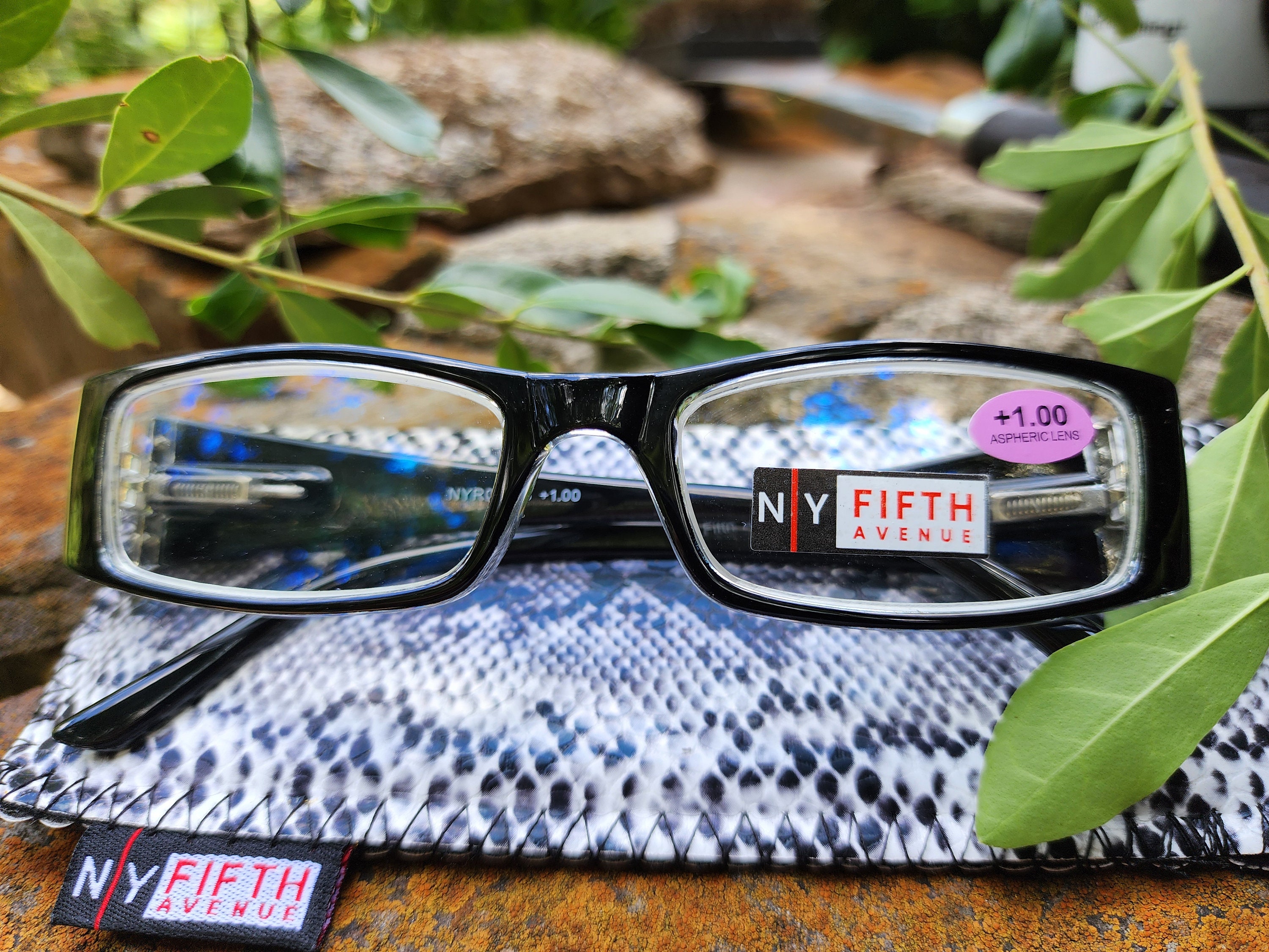 The French (fleur De Lis) Bayonetta-style, Black Rectangular High