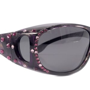 Explorer, (Bling) (Fit Over) Okulary W (Amethyst, L. Amethyst) Oryginalne europejskie kryształy, Okulary przeciwsłoneczne z polaryzacją (Smoke Grey) NY Fifth Avenue