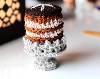 Nourriture au crochet - Patron PDF pour gâteau et assiette Amigurumi à 4 étages