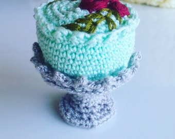 Crochet Food - Amigurumi Cake and Plate PDF Pattern