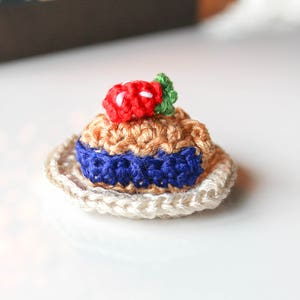Amigurumi Crochet Pattern - Crochet Pie Slice with Strawberry and Plate - Crochet Food PDF File