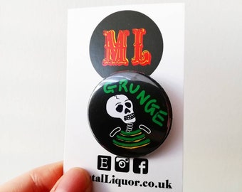 Grunge badge, gothic badge, pin badges, skull badge, gothic jewellery, gothic gifts, alternative gift, 90s style, punk, skull lover