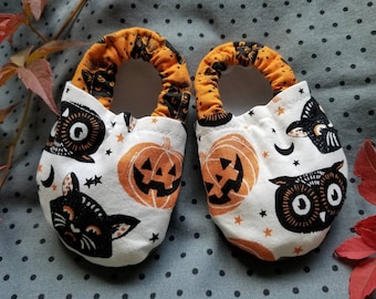 Fabric Moccasin Style Baby Shoes Size 0-6 months