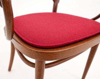 Padded felt cushion suitable for Thonet 214 cafe chair - 36 colours - fair & made in Cologne