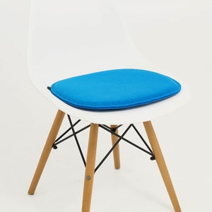 SPECIAL: Padded eco felt cushion suitable for Eames Fiberglass & Plastic Sidechairs Dsw, Dsx, Dsr, version without armrest! 2 colors