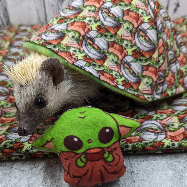 Green Space Alien Set, Hedgie Hut, Choice Mint Stuffed Toy Trio Set for Hedgehogs Small Pets Snuggle Sack Cuddle Bag Multiple Choices