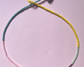 Cordón de cuentas con cierre de bucle