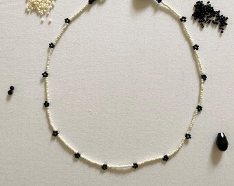 Colección Crema y tinta: los collares