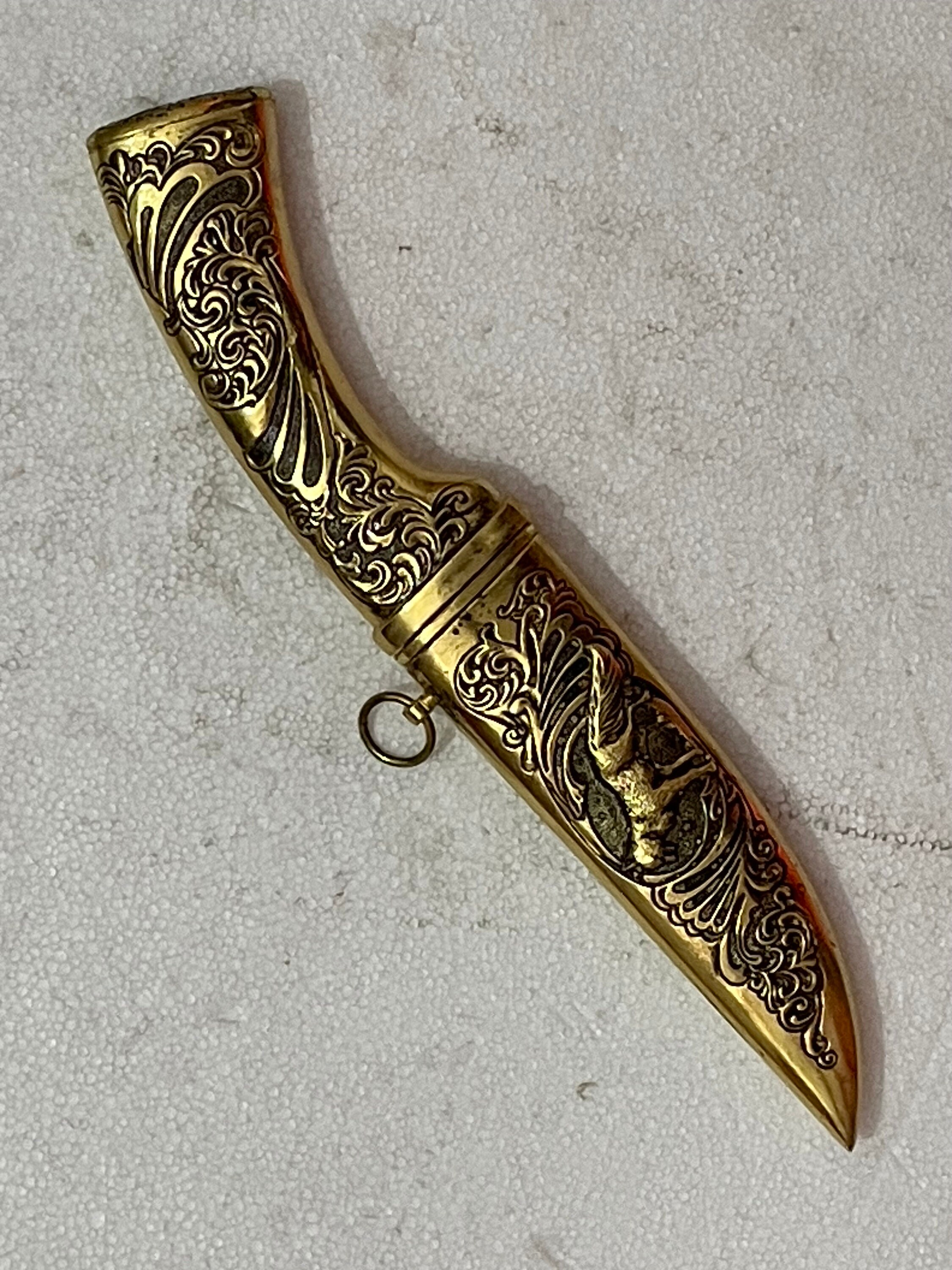 Hand Crafted Golden Brass Scabbard Lion Head Steel Blade Knife
