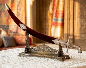Shamshir Schwert Silber Koftgari gearbeitet mit Damaszener Klinge und Maroon Hülle