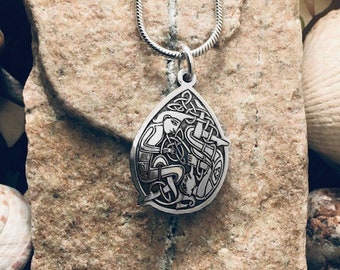 Tiny "Celtic Beard Pullers" Elegant pendant Celtic Art  Etched in Sterling Silver Jewelry Scotland Ireland love harmony