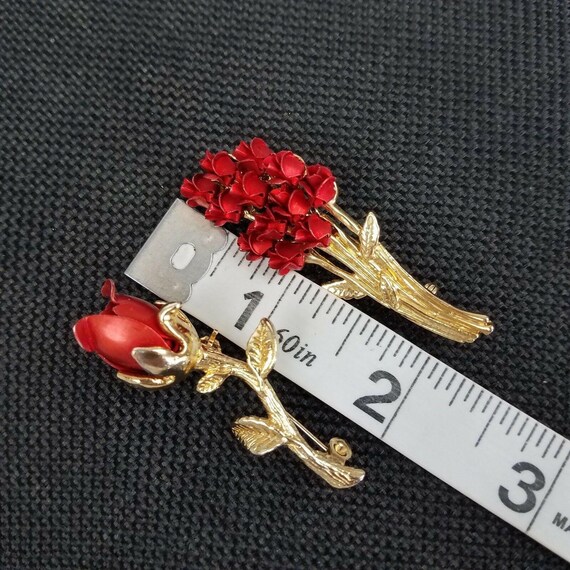 Signed W Roses Long Stem Brooch And Single Red Fl… - image 4