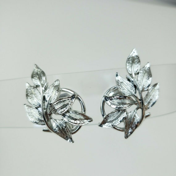 Vintage Coro Leaf Cluster Clip On Earrings Silver… - image 6