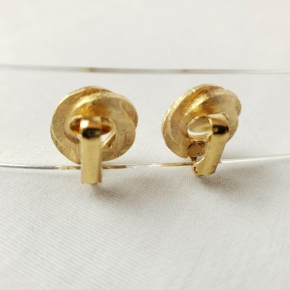 Vintage 80s Avon Golden Swirl Clip On Earrings Te… - image 3