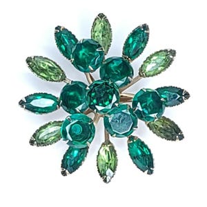 Vintage Faceted Green Acrylic Flower Brooch 60s 70s 80s Floral Statement Pin