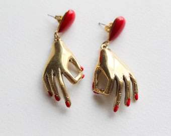 Hand (o.k.) Earring - Karry Earring