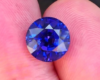 4.79 cts - Top Gem Color Violetish Blue Tanzanite With Two Videos!