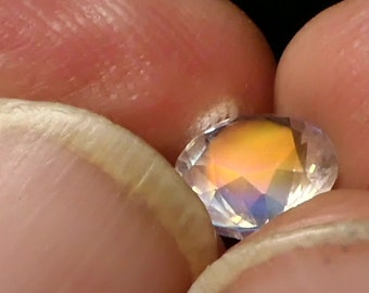 1.61 ct – Beautiful Rainbow Moonstone! Will Fit In A 7 mm Mount! With Video!