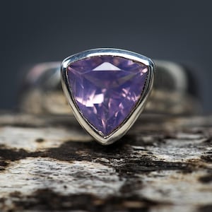 Lavender Quartz Ring 6.25 - Oval Lavender Quartz in Sterling Silver Ring size 6.25 Pinkish Purple Quartz Ring Light Purple Lavender Quartz