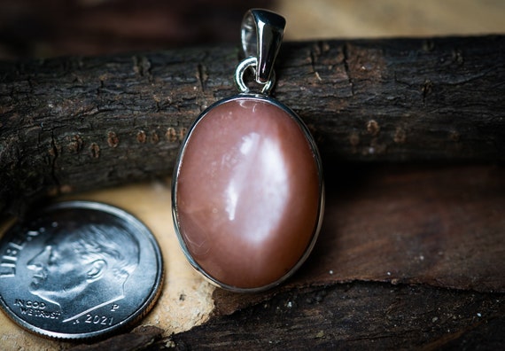 Peach Moonstone pendant Peach Moonstone pendant