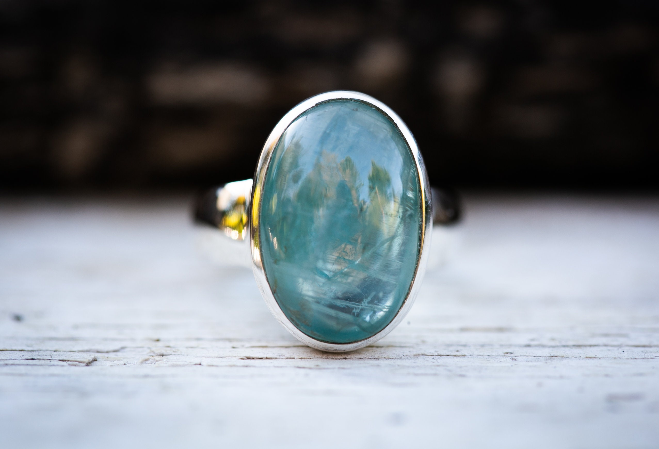 Aquamarine cabochon hotsell ring