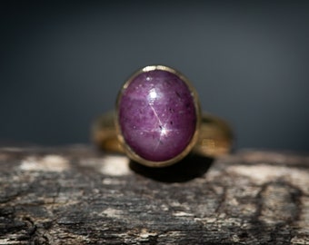 11.27 Carat Star Ruby Ring: 14k Gold, Size 7