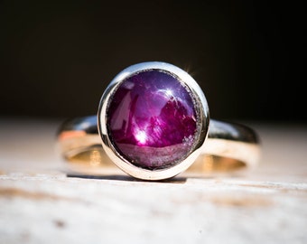 Bague rubis étoilé en or 14 carats 6 - Rubis étoilé en or 14 carats taille 6 - Bague rubis - Rubis étoilé - Bijoux rubis - Rubis étoilé - Bague en or 14 carats - Etoile 6